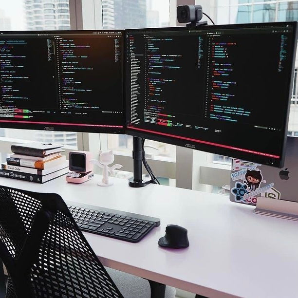 dual monitor desk setup