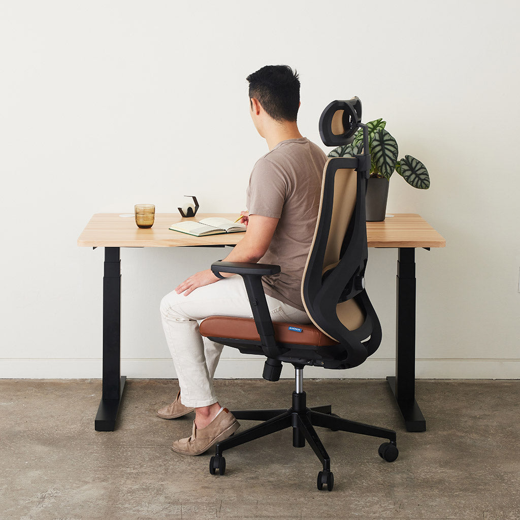 Rise Ergo Chair (Cognac)